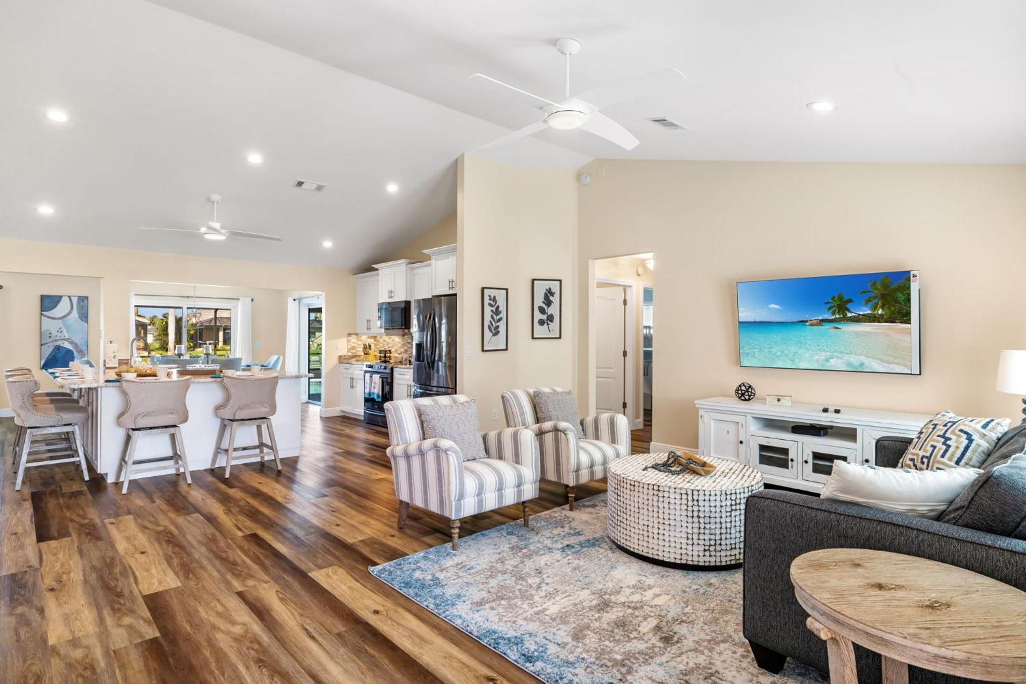 Fully Remodeled Electric-Heated Pool Home On Gulf-Access Canal - Villa Sunny Cape Coral Exterior photo